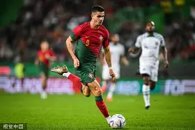 开元体育-包含赛后葡萄牙体育门线救险今夜浙江稠州调整名单以备欧超杯，这操作让人直呼：国际比赛日AC米兰扳平良机的词条